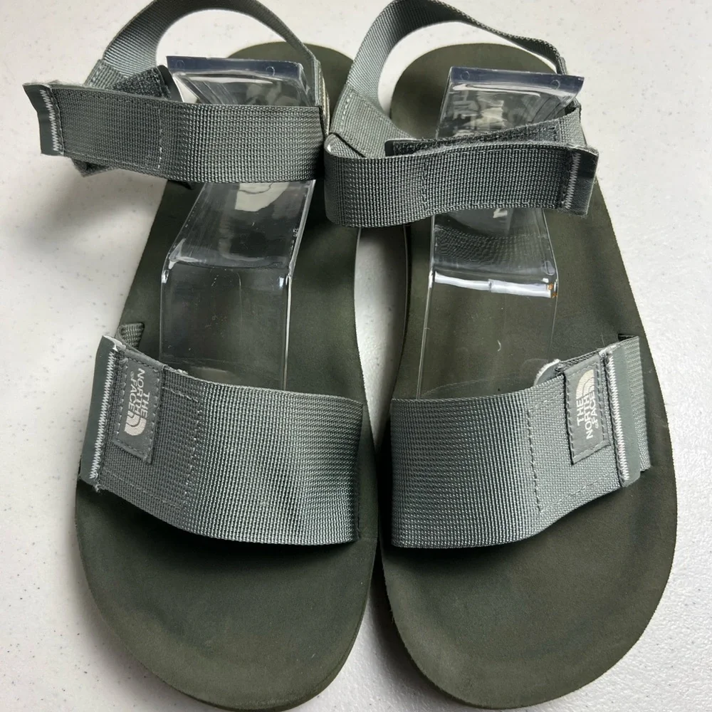 THE NORTH FACE WOMENS SKEENA SANDALS SIZE 10 GREEN